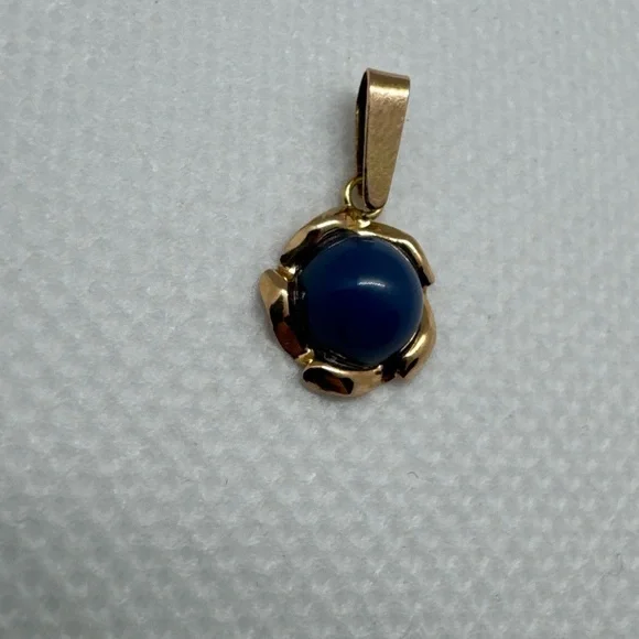 Vintage 14K Yellow Gold Blue Gemstone Accent Charm Pendant, Europe, Finland, 585 - Picture 2 of 11